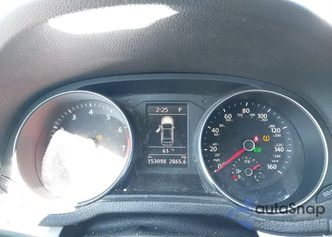 2017 Volkswagen Passat 1.8T S из США, поврежденный, VIN 1VWAT7A33HC052856